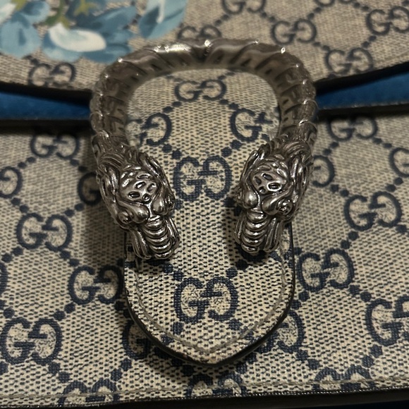 251. Gucci Bloom Dionysus Shoulder Bag w/coa - Picture 2 of 14